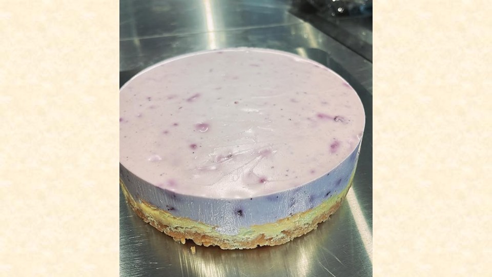 ✨ 2層仕立ての贅沢チーズケーキ ✨